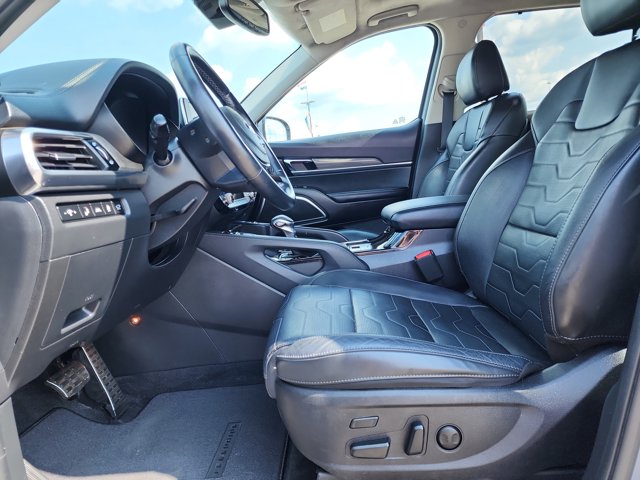 Vehicle image 10 of 29