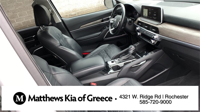 Vehicle image 16 of 32