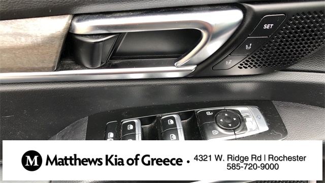 Vehicle image 26 of 32