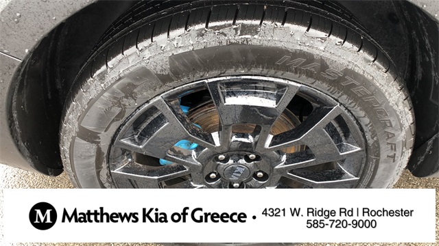 Vehicle image 14 of 32
