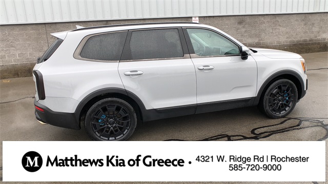 Vehicle image 4 of 32