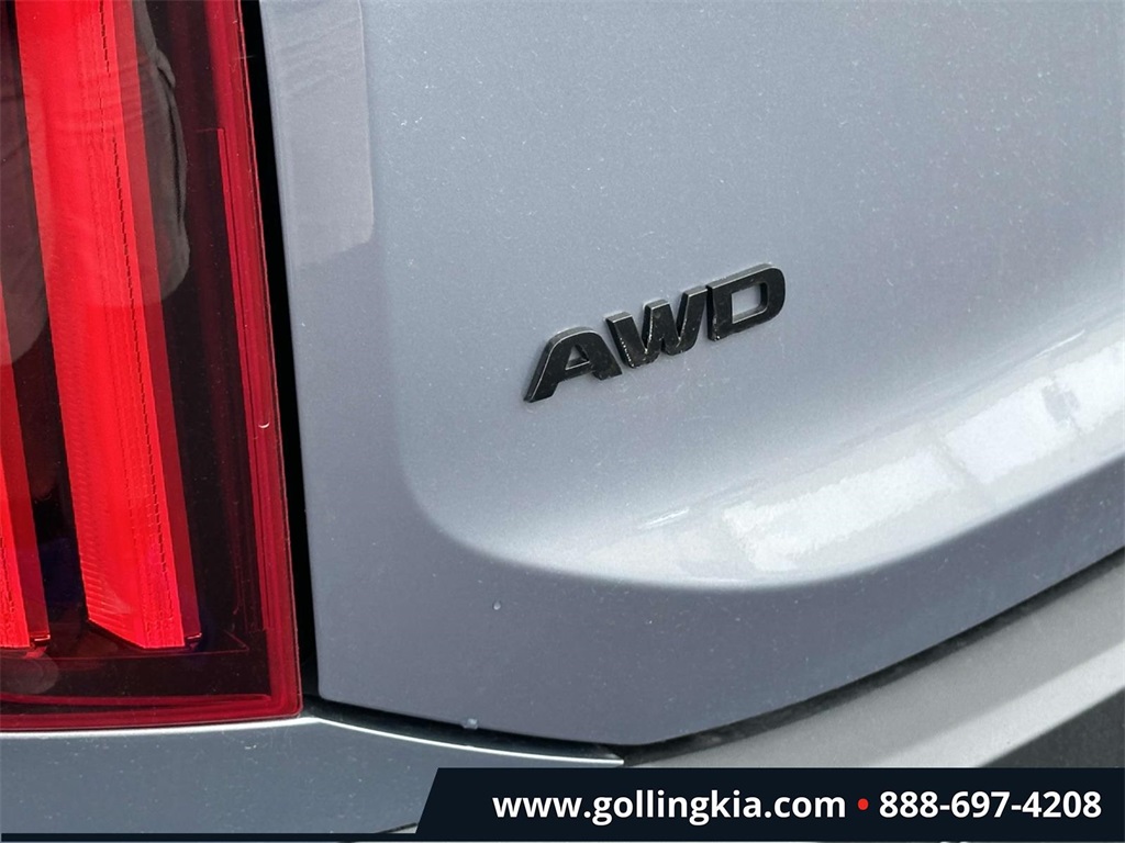 Vehicle image 27 of 32