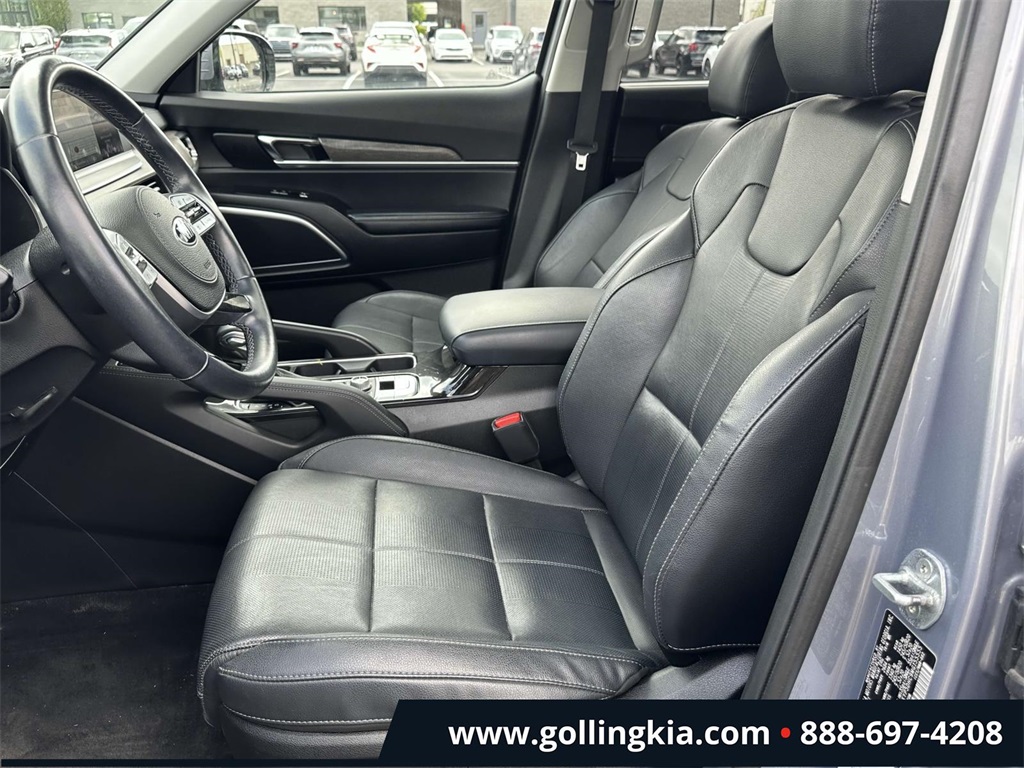 Vehicle image 7 of 32