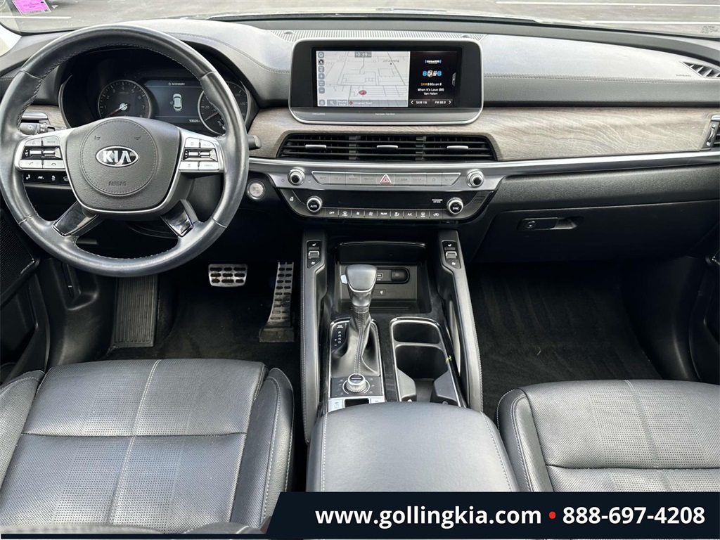 Vehicle image 25 of 32