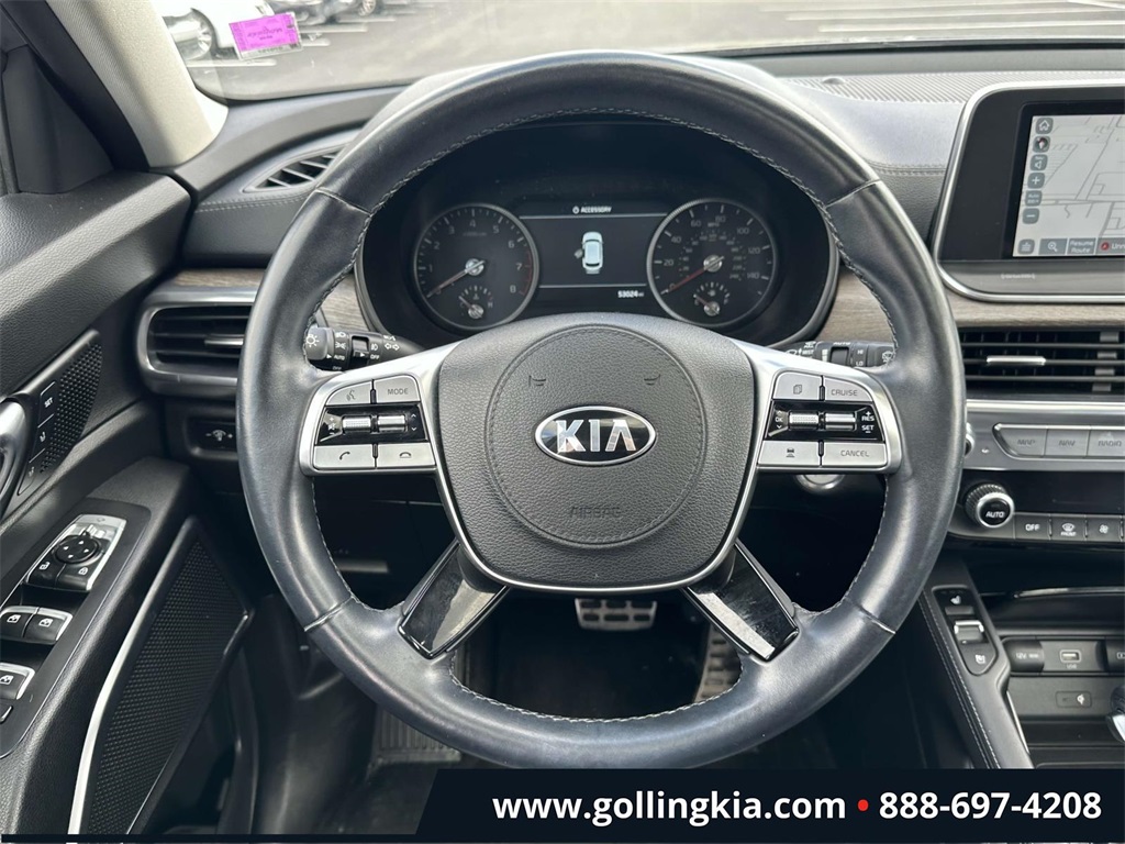 Vehicle image 9 of 32