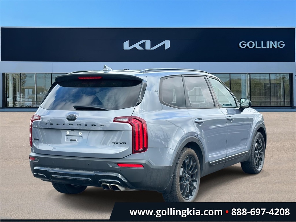 Vehicle image 4 of 32