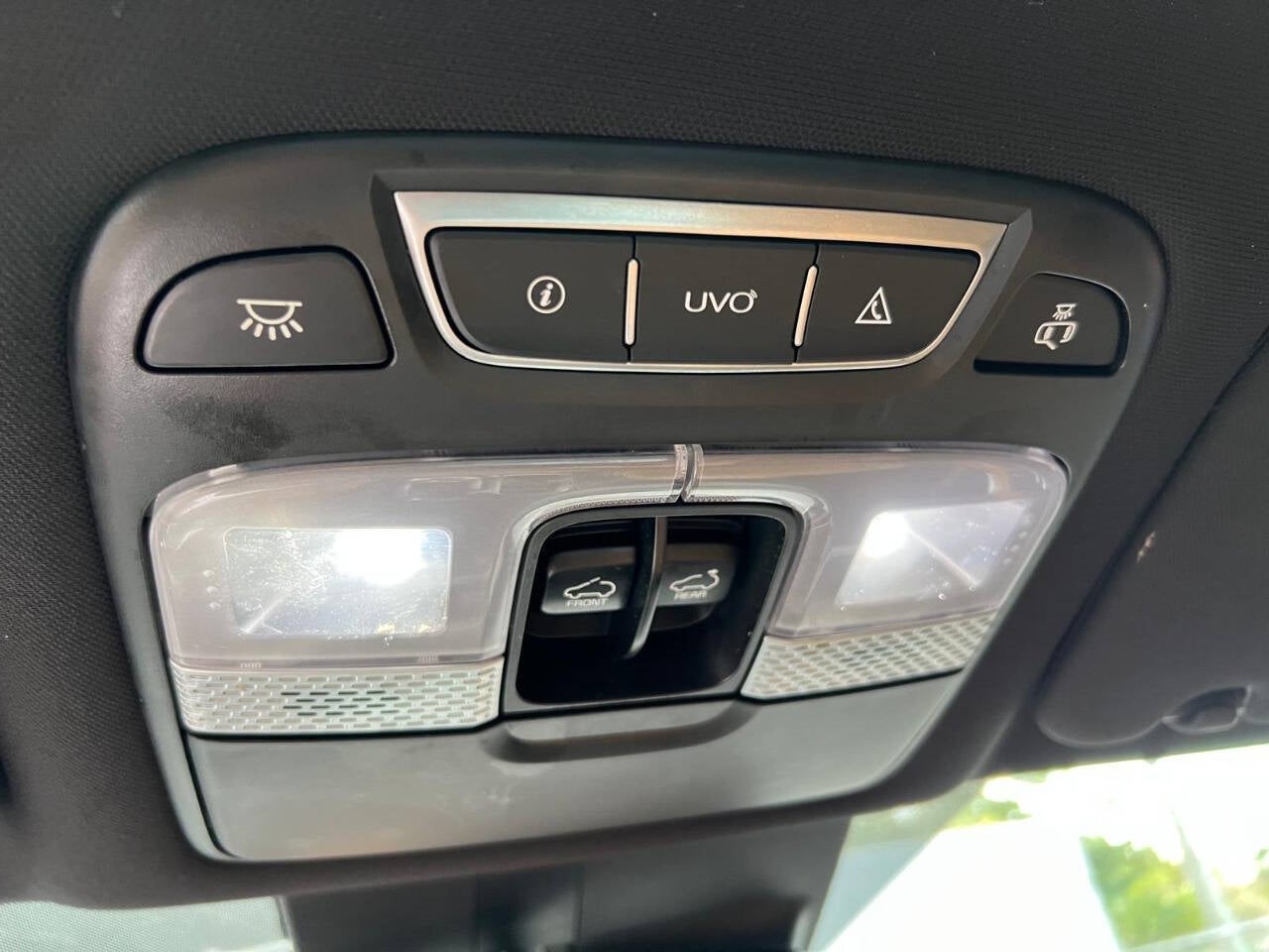 Vehicle image 26 of 63