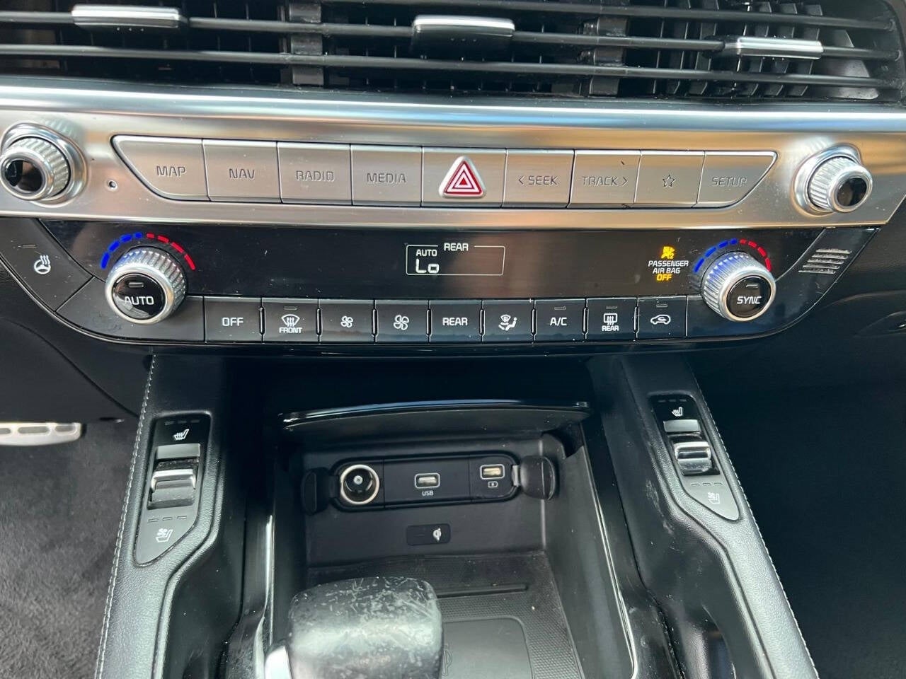 Vehicle image 19 of 63