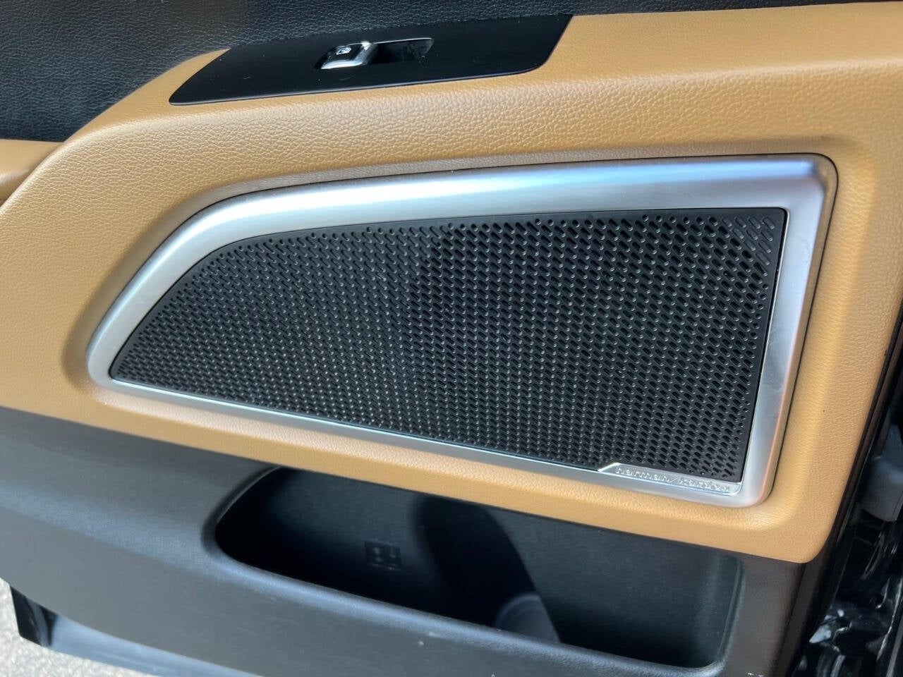 Vehicle image 46 of 63