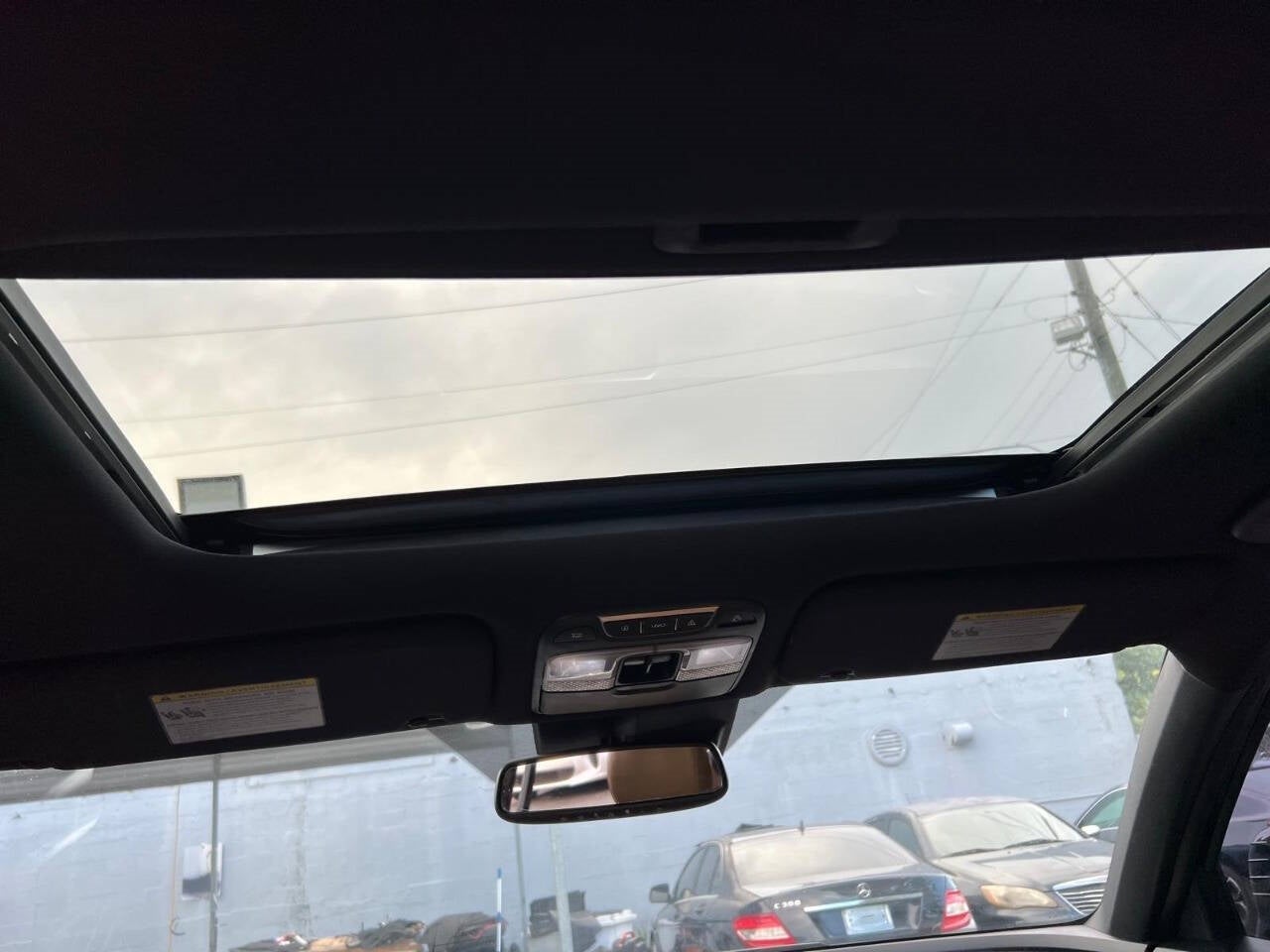 Vehicle image 36 of 63