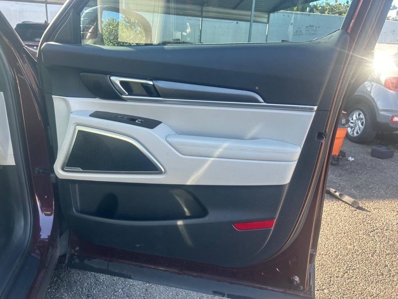 Vehicle image 26 of 48