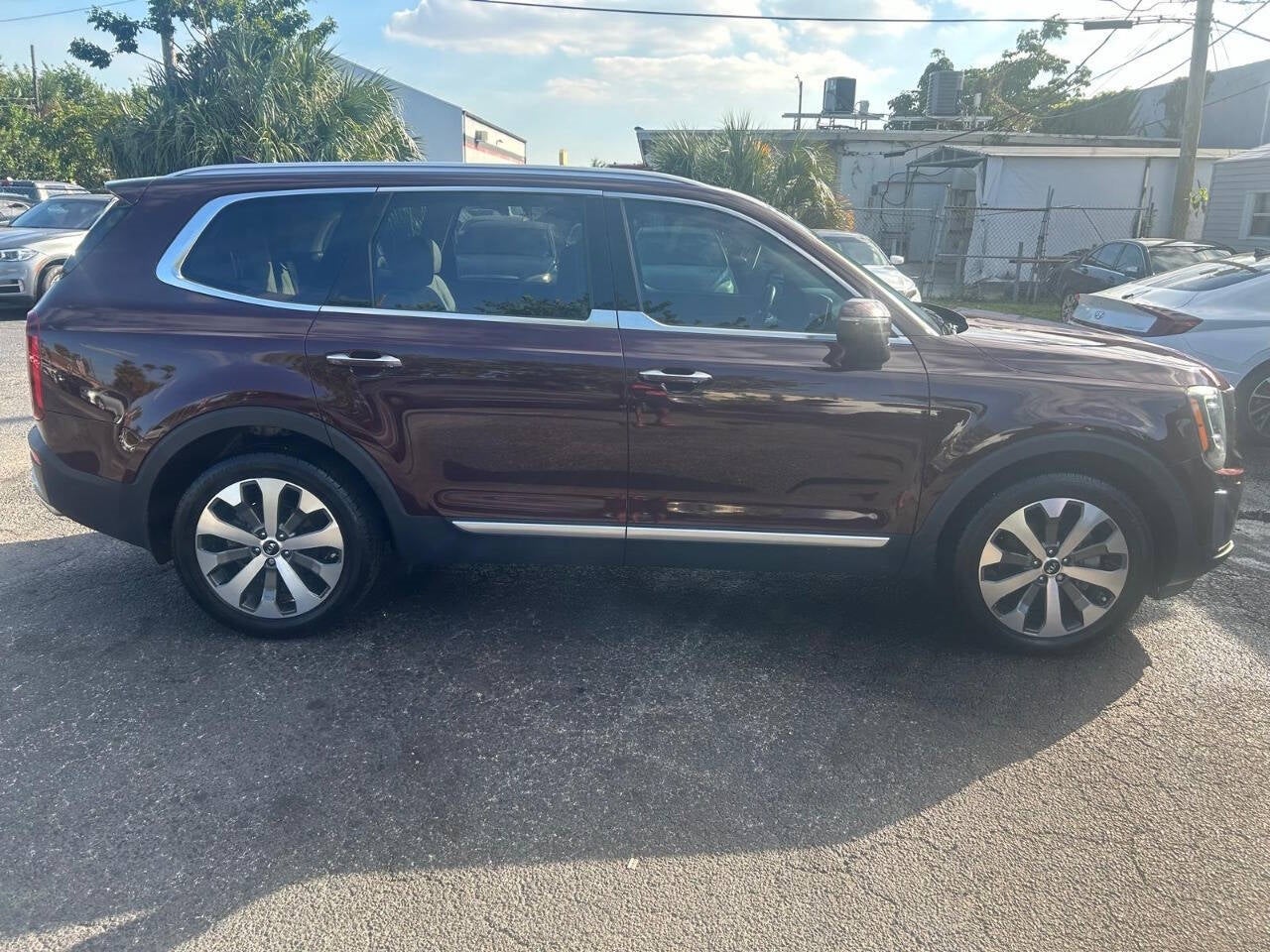 Vehicle image 7 of 48