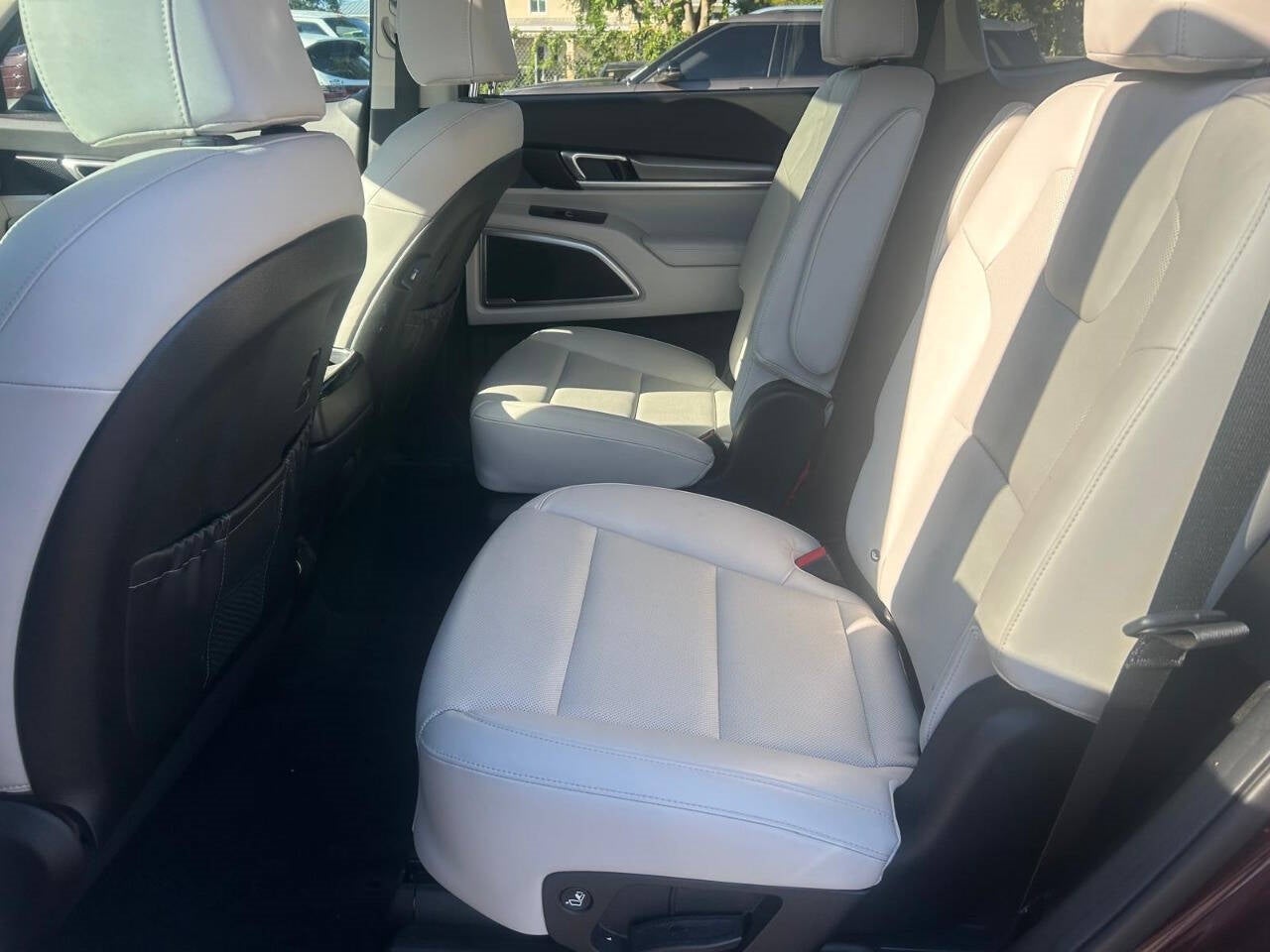 Vehicle image 19 of 48