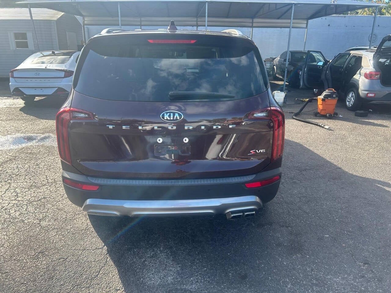 Vehicle image 13 of 48