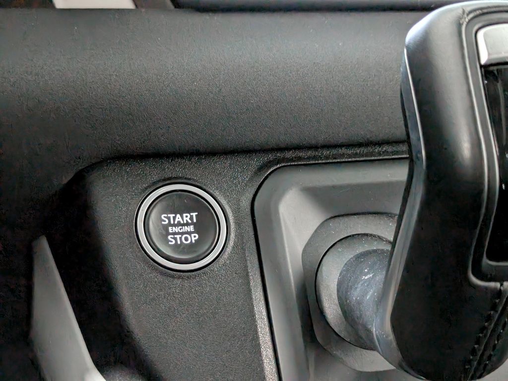 2021 Land Rover Defender Base Image 40 of 45