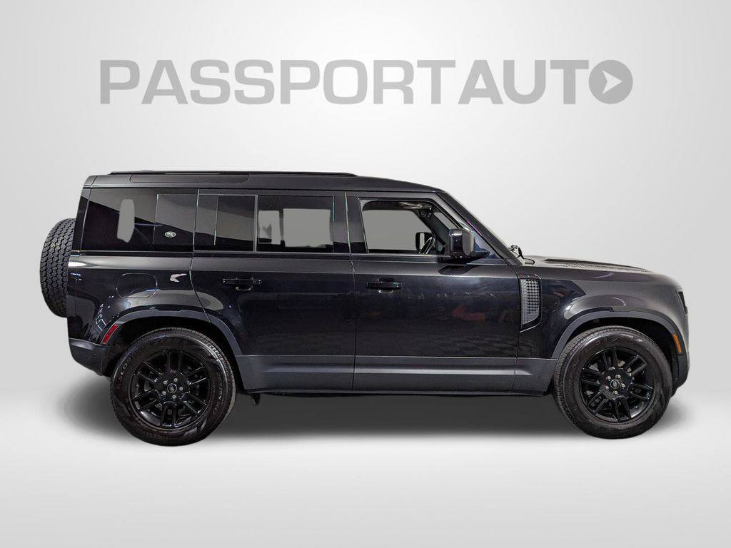 2021 Land Rover Defender Base Image 4 of 45