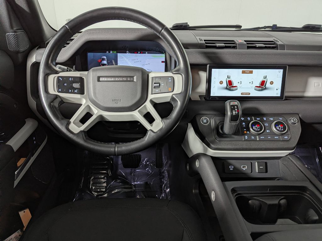 2021 Land Rover Defender Base Image 20 of 45