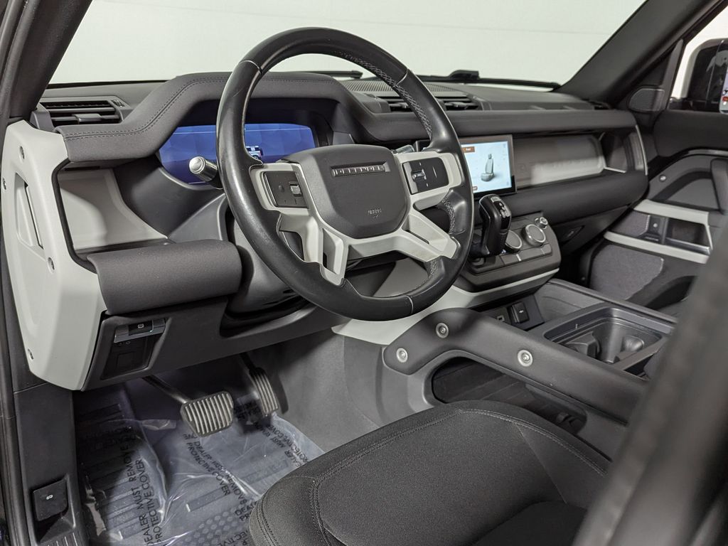 2021 Land Rover Defender Base Image 21 of 45