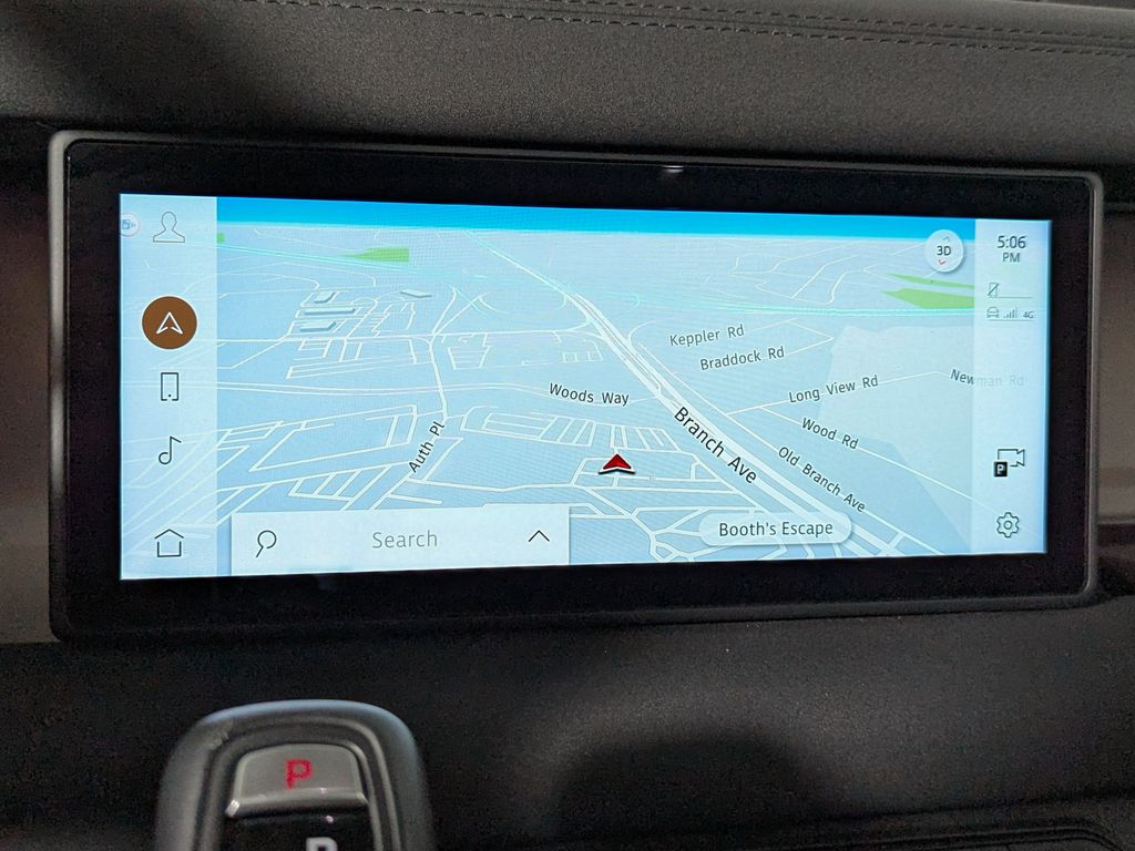 2021 Land Rover Defender Base Image 25 of 45