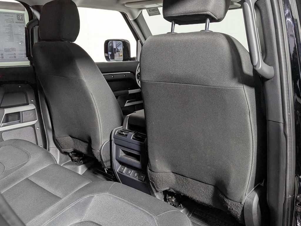 2021 Land Rover Defender Base Image 14 of 45