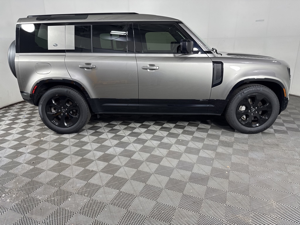 Vehicle image 6 of 25