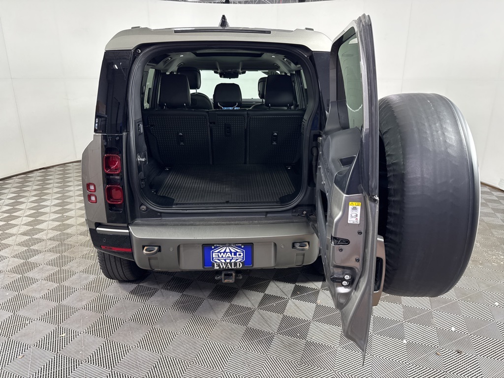 Vehicle image 11 of 25