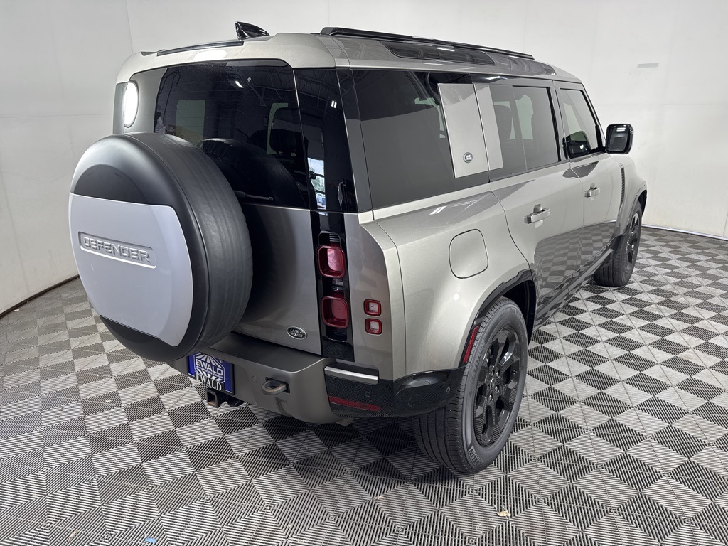 Vehicle image 7 of 25
