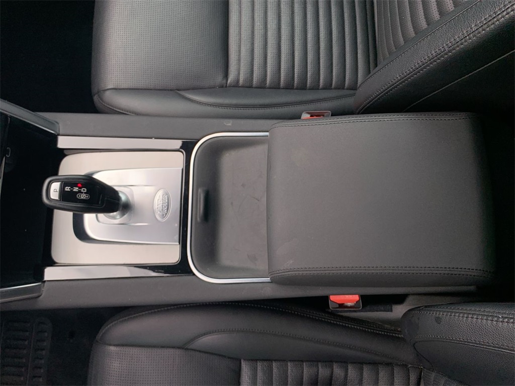 Vehicle image 20 of 26