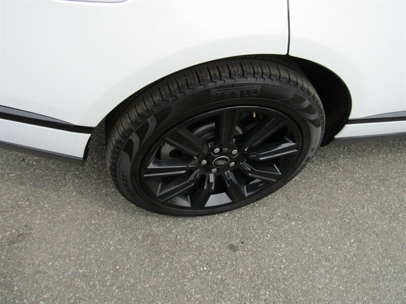 Vehicle image 30 of 76