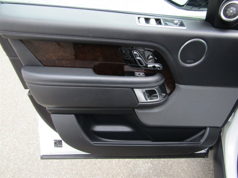 Vehicle image 39 of 76