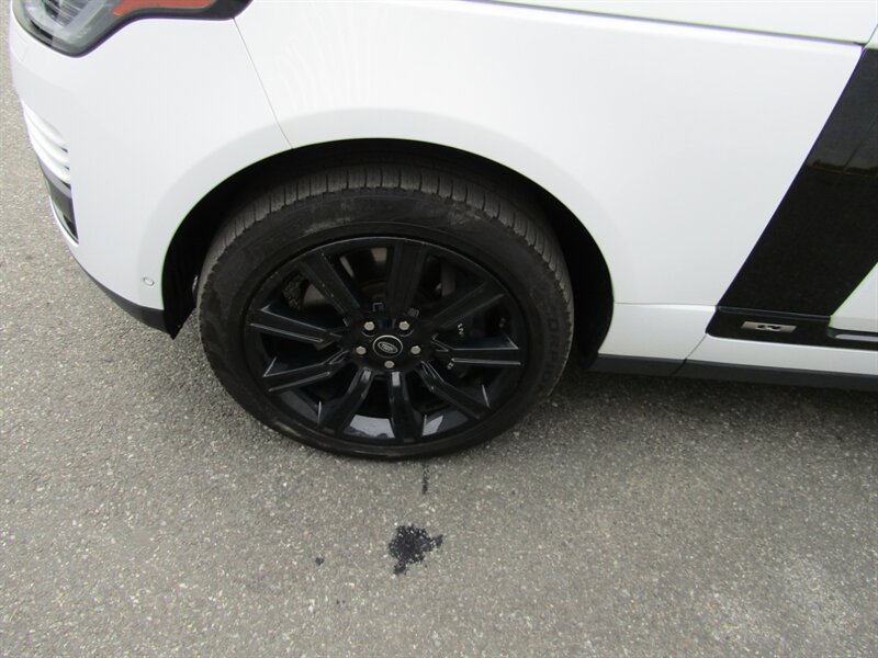 Vehicle image 19 of 76
