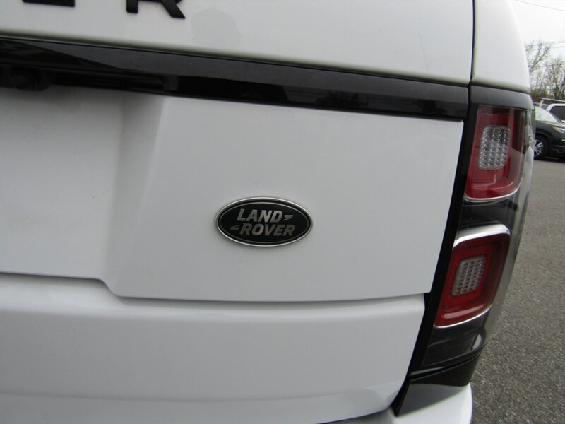 Vehicle image 27 of 76