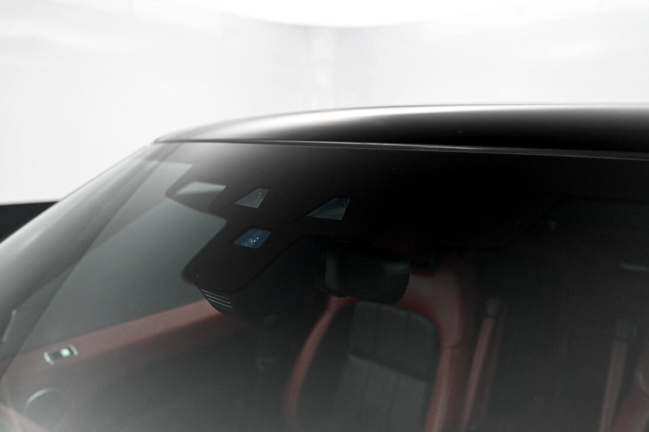 Vehicle image 43 of 48