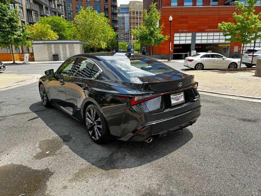 Vehicle image 8 of 39