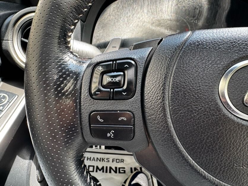 Vehicle image 35 of 39