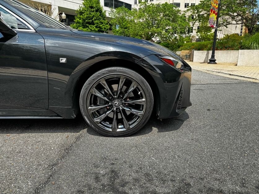 Vehicle image 5 of 39