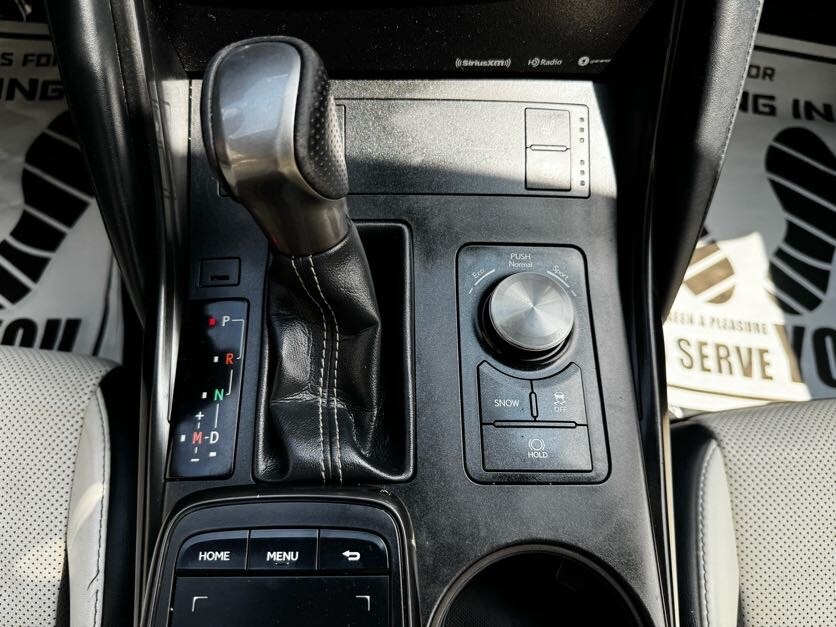 Vehicle image 26 of 39