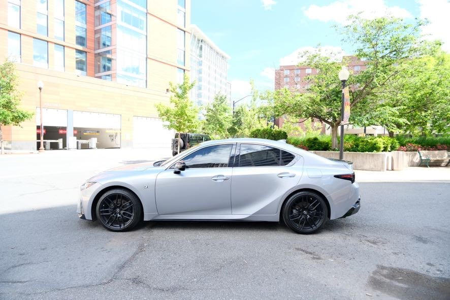 Vehicle image 10 of 42