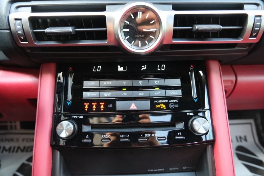 Vehicle image 28 of 42
