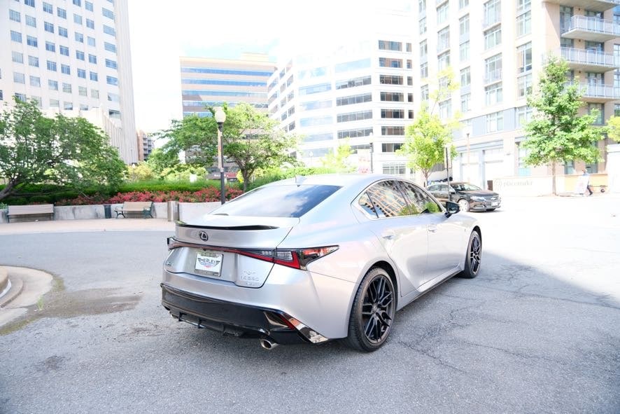 Vehicle image 6 of 42