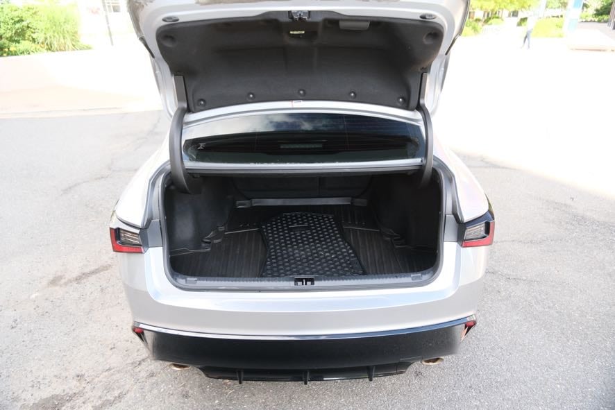 Vehicle image 13 of 42