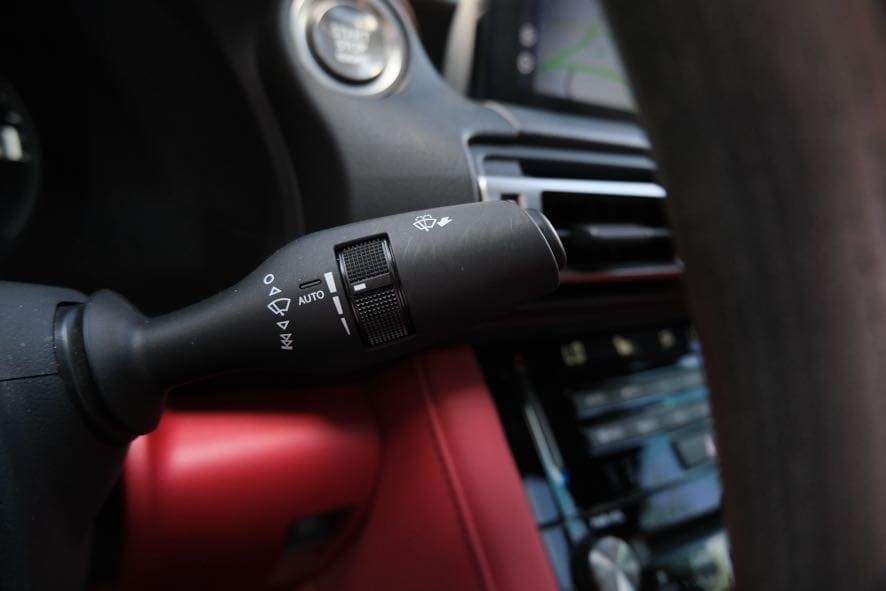 Vehicle image 40 of 42