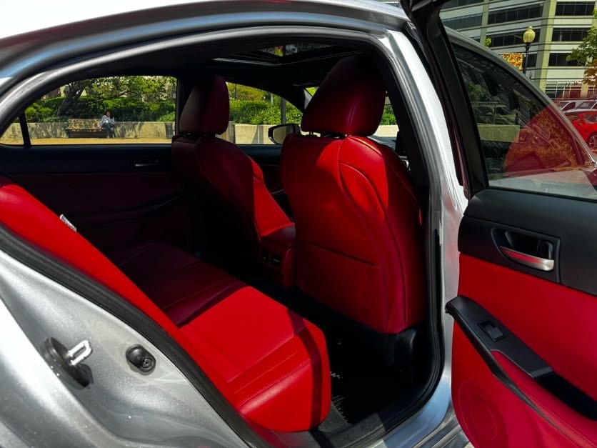Vehicle image 20 of 40
