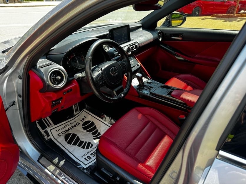 Vehicle image 13 of 40