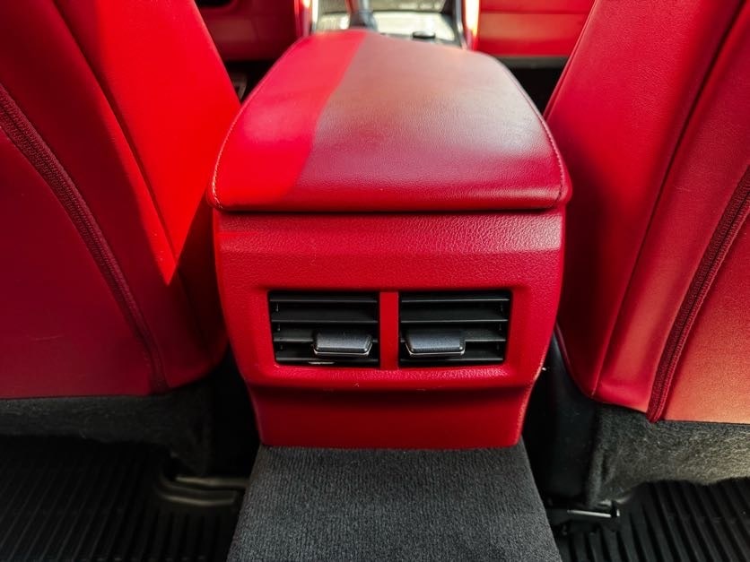 Vehicle image 23 of 40