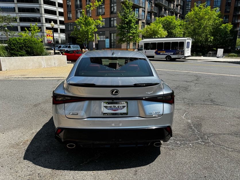 Vehicle image 7 of 40