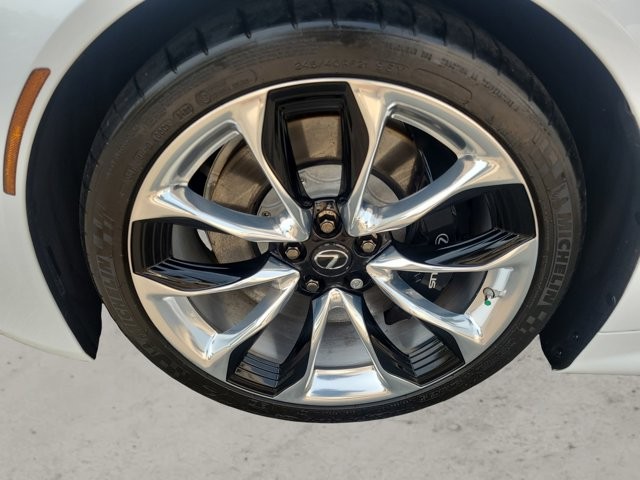 2021 Lexus LC 500 Image 10 of 31