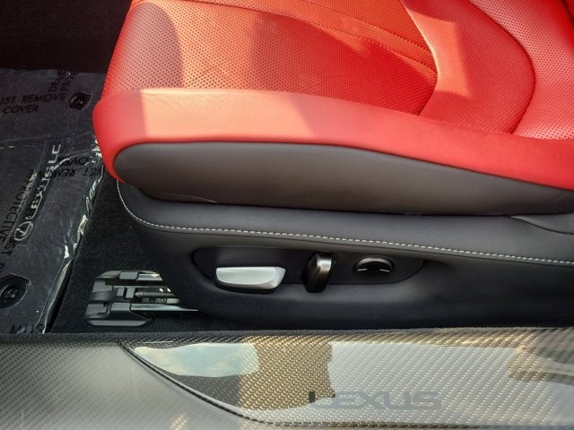 2021 Lexus LC 500 Image 28 of 31