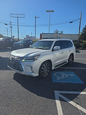 2021 Lexus LX 570 Image 1 of 26