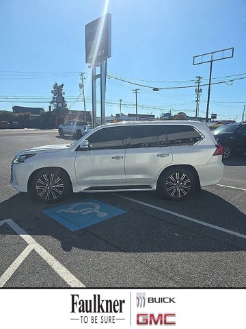 2021 Lexus LX 570 Image 8 of 26